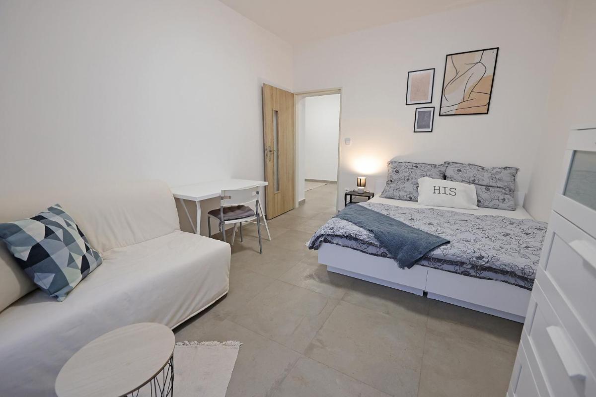 Fara No71 Apart 3 Libice nad Cidlinou Exterior foto
